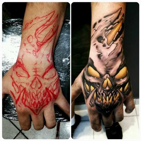 Toxyc  - yellow b&g hand tattoo